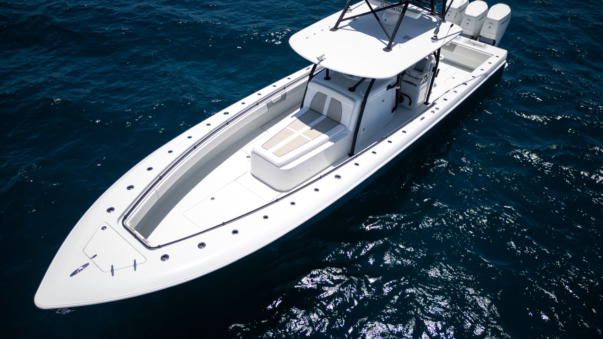 Yacht Photo 30